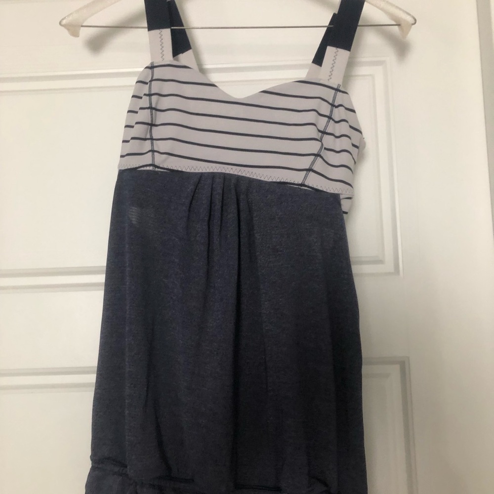 Lulu Lemon Top Built-In Bra